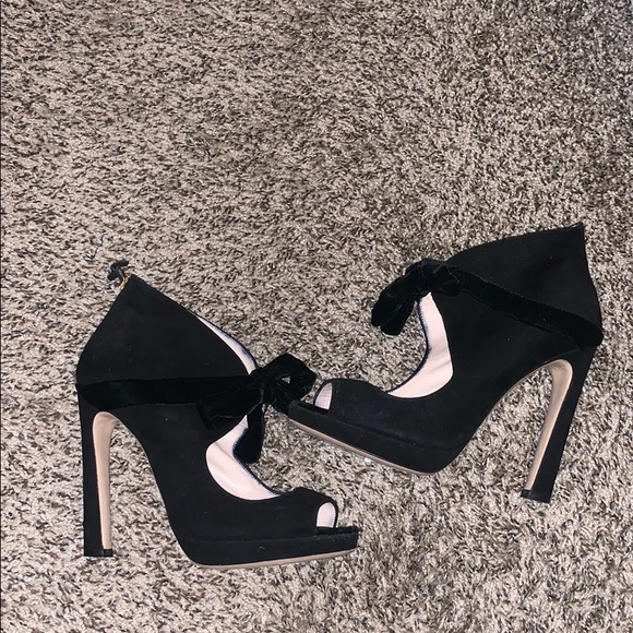 Miu Miu Black Suede Bow Heels Size 39.5 - Picture 1 of 7